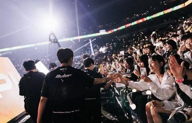 韩媒：每年数百亿韩元的转播权费用，LCK战队分成也随之增加