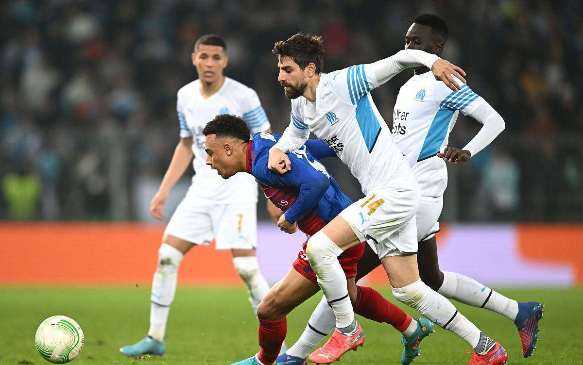 马赛近期表现强劲，利物浦平局频繁引关注